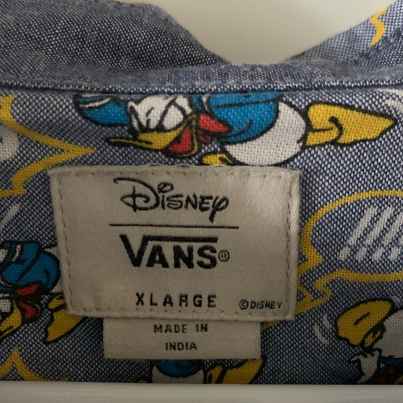 Van’s Disney Men’s Donald Duck bottom down shirt - Picture 3 of 4